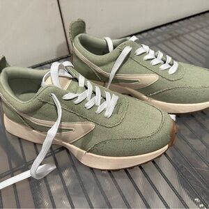 DV by Dolce Vita Green and Cream Sneakers